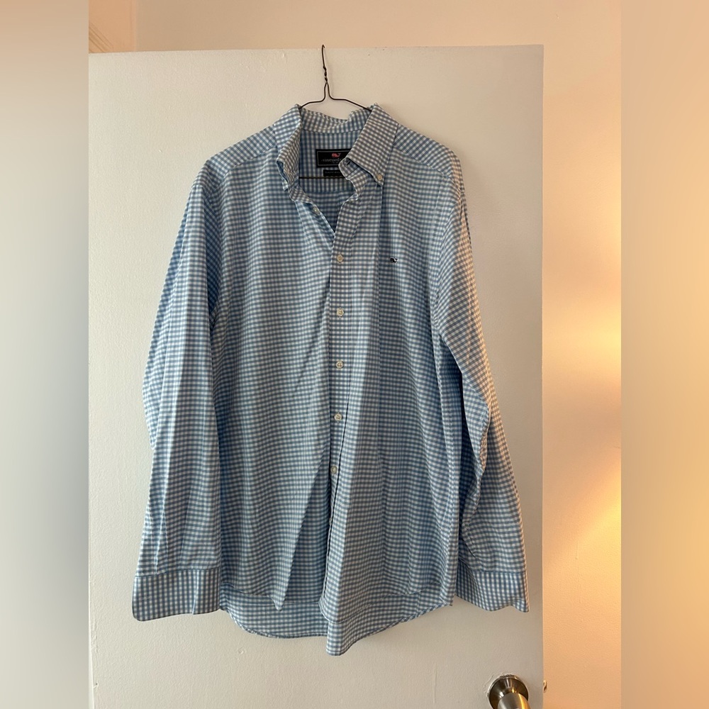 Vineyard Vines men’s button down, blue and white checkered, size large